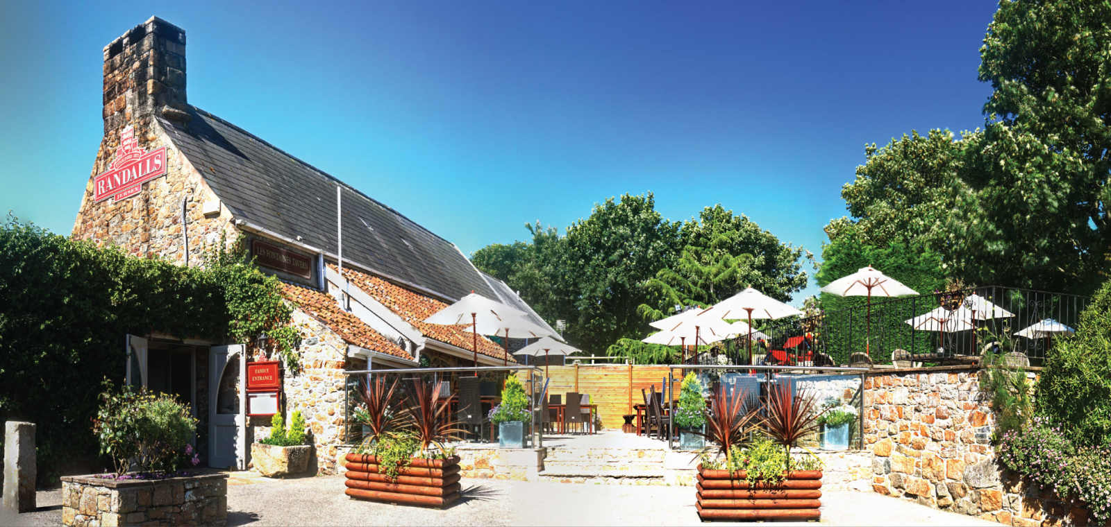 Les Fontaines Tavern