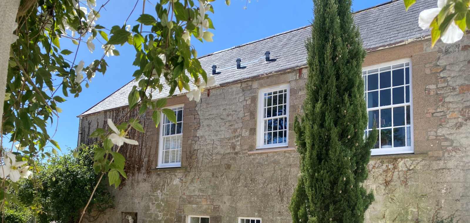 Agapanthus Gallery Self Catering