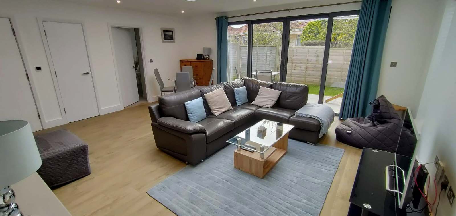 Spacious lounge area