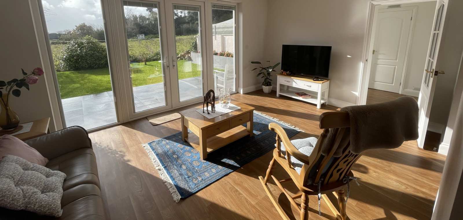 Sunny lounge