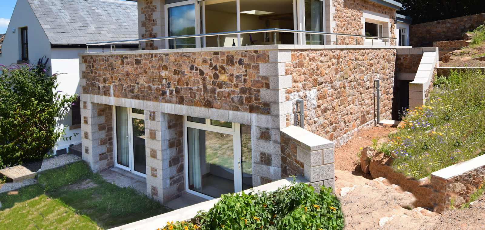 Villa De La Croix - 4 Bedrooms - by Macoles, Jersey