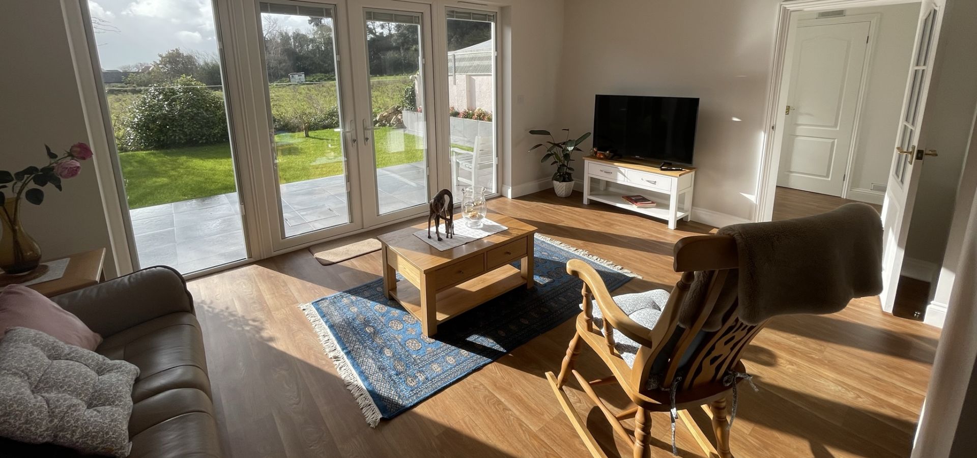 Sunny lounge