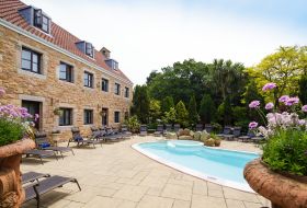 Greenhills pool and terrace