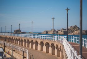 Pier overlooking Elizabeth Castle