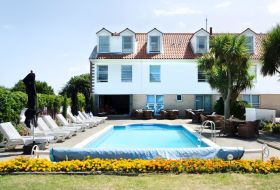 Preston Holidays | 3* Beachcombers Hotel in Grouville
