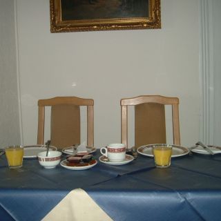breakfast room
