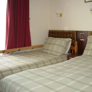 Double bed with extra bed