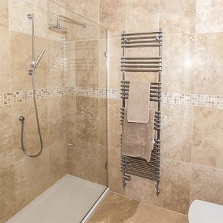 Master en-suite