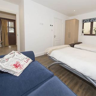 Twin bedroom