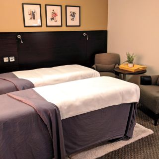 Spa suites treatment room