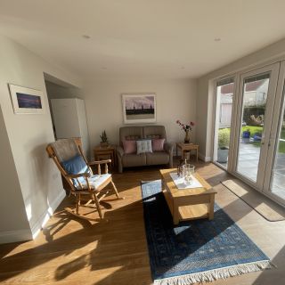 Open plan kitchen and lounge