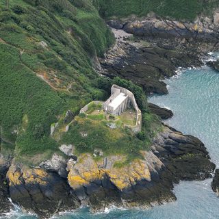 Lu2019Etacquerel Fort, north coast Jersey