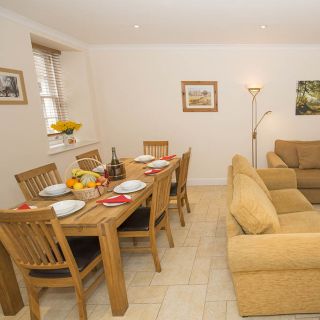 Lounge and diner