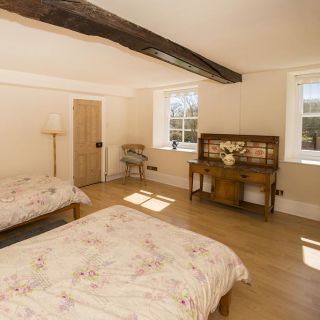 Twin bedroom