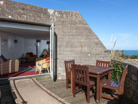 Outdoor space at fort Leicester