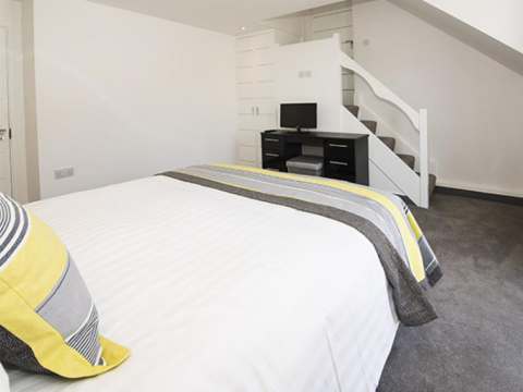 Double bedroom 2