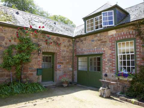 Forge exterior
