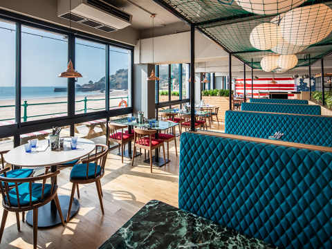 Booth seating and restaurant tables