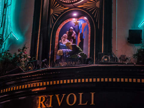 Rivoli Jewellers Revolving Clock