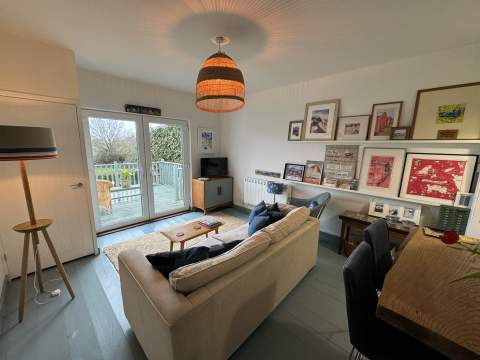 Connie's Corner - Lounge area