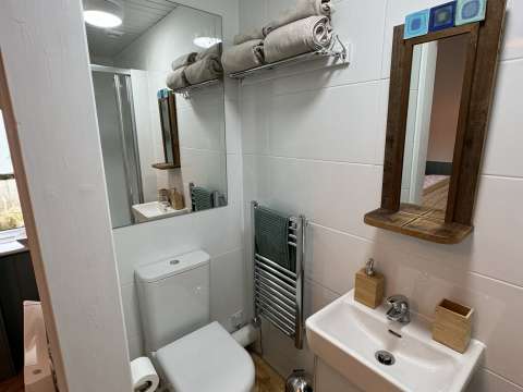 Connie's Corner Ensuite