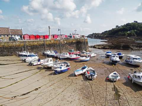 Channel Island Way - Harbour Jersey - Walkers' Britain