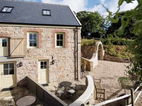 Tea field cottages - looking back