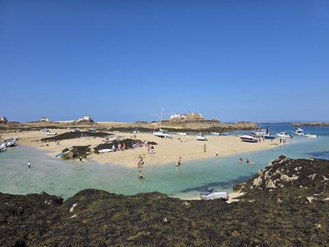 Ecrehous lazy river from Maitre Ile
