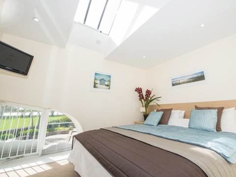 Double or twin bedroom