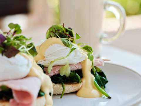 EGGS BENEDICT FROM JERSEY PEARL CAFE