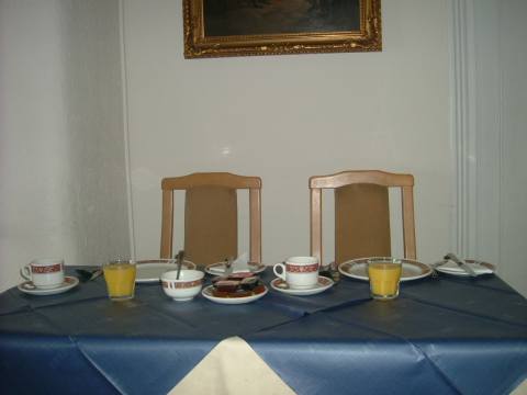 breakfast room