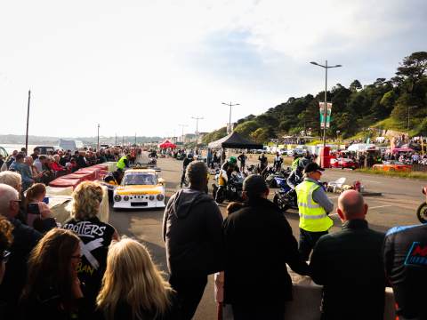 The crowd assembles at pit exit for the beginning of the Victoria Avenue Sprint