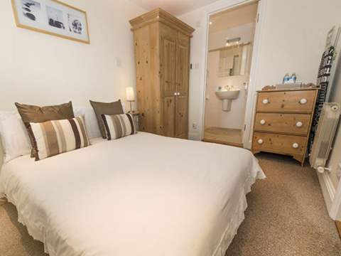 Double bedroom