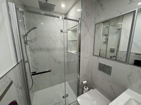 Ensuite shower room