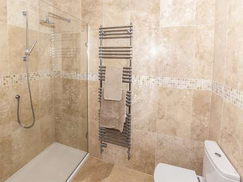 Master en-suite
