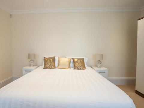 Master super king bedroom