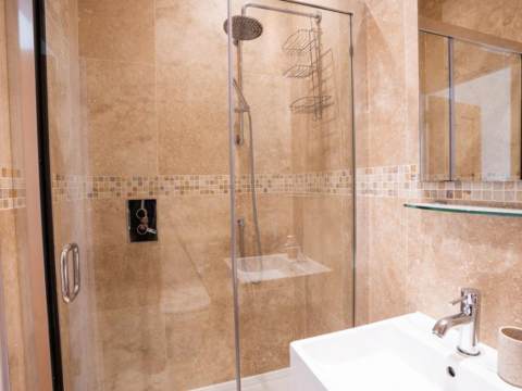 Master en-suite