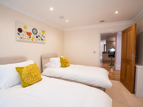 Twin bedroom