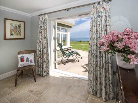 Twin bedroom view