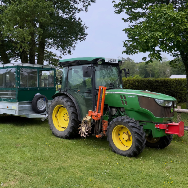 Tractor Rides at La Mare Wine Estate