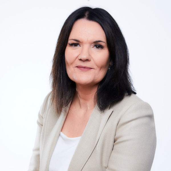 Claire Lyons