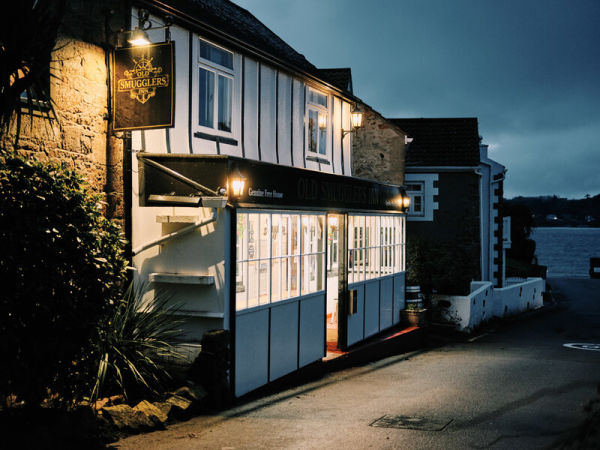 Old Smugglers Inn pub in Ouaisné Jersey