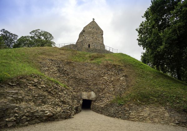 Tomb and Chapel at La Hougue Bie