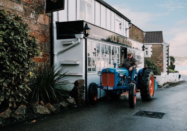 Old Smugglers Inn pub in Ouaisné Jersey