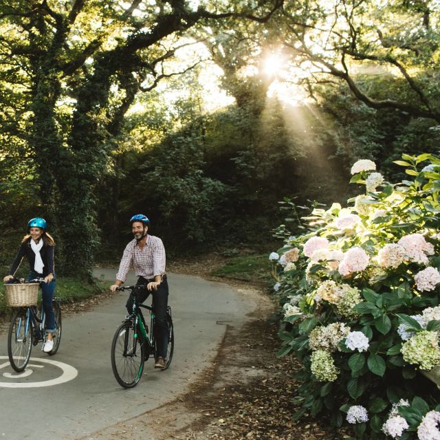 A couple cycling in Jersey